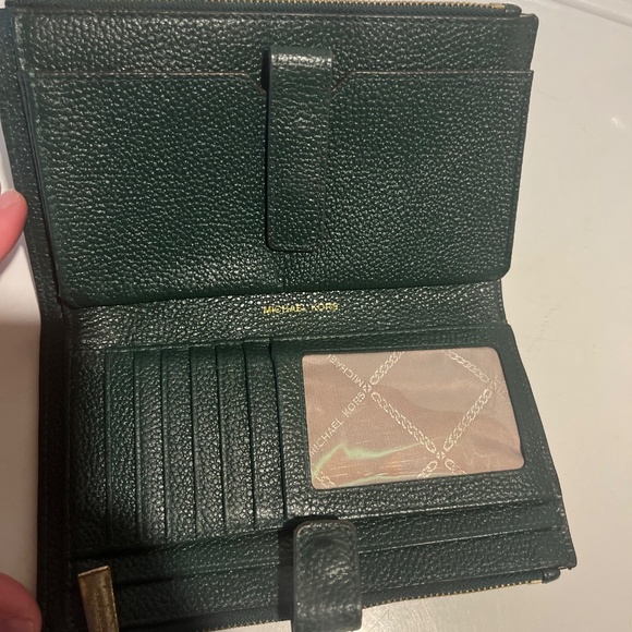 Michael kors backpack and wallet - Picture 2 of 6